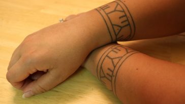 Women finding Inuit identity and connections through traditional tattoos